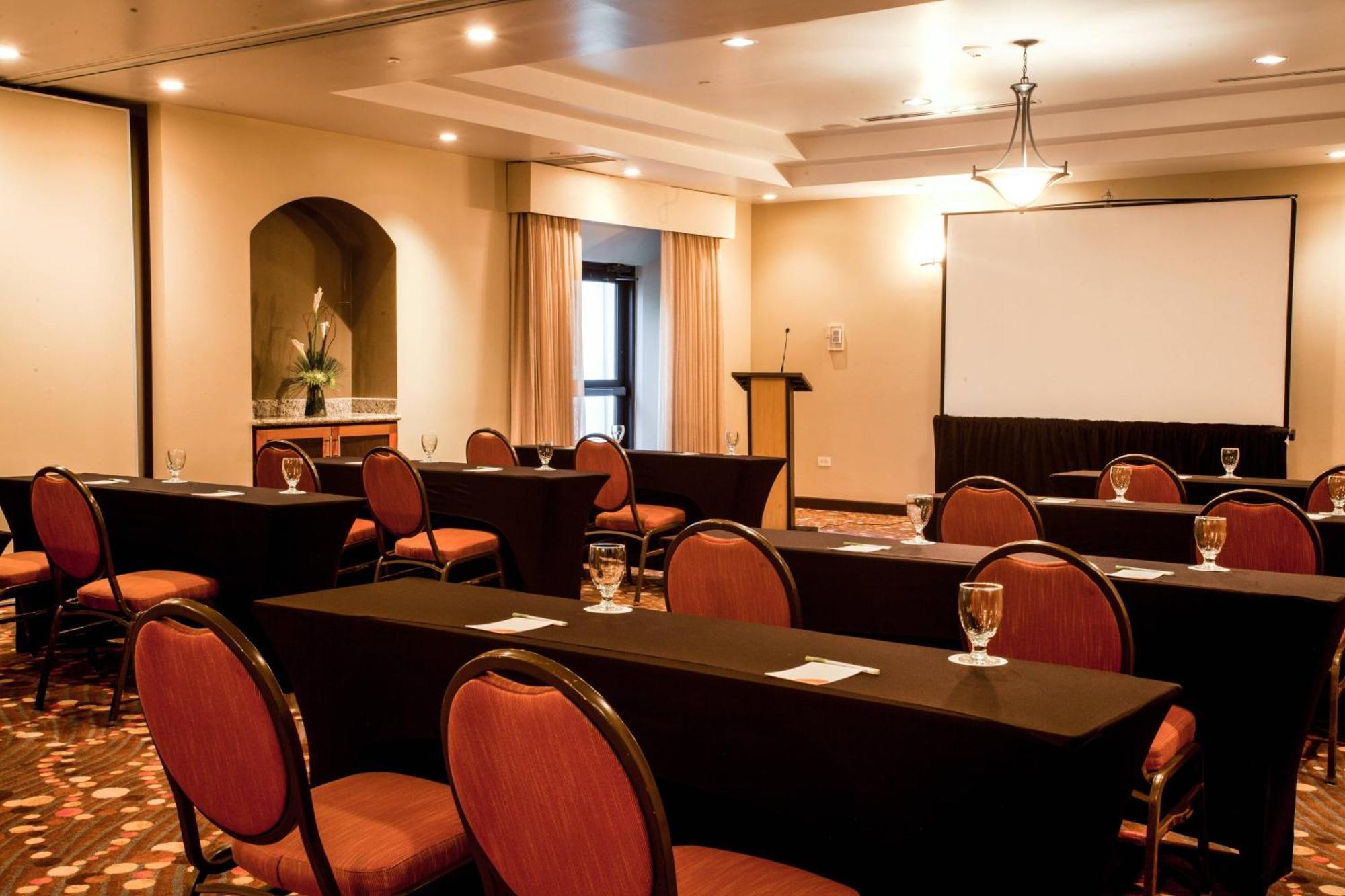 Courtyard By Marriott Port Of Spain Екстериор снимка